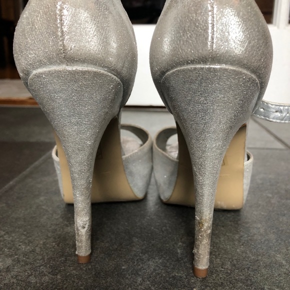 Silver sparkly heels - Picture 5 of 8